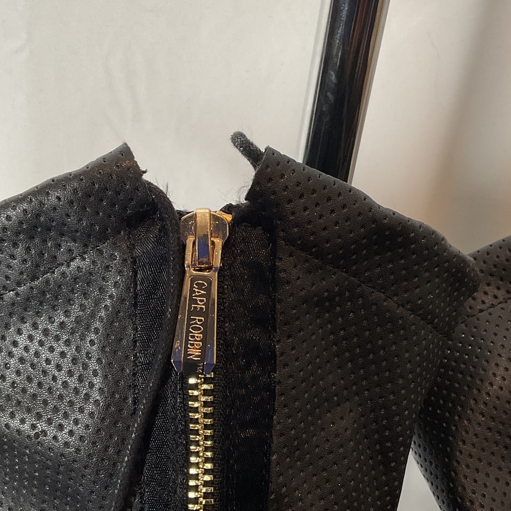 Cape Robbin Black Heeled Boots with Gold Zipper - Picture 2 of 5